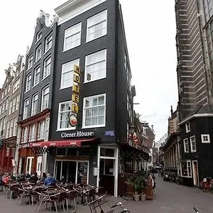 Corner House Otel
